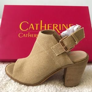 Catherine Malandrino Moice Sandals .•
